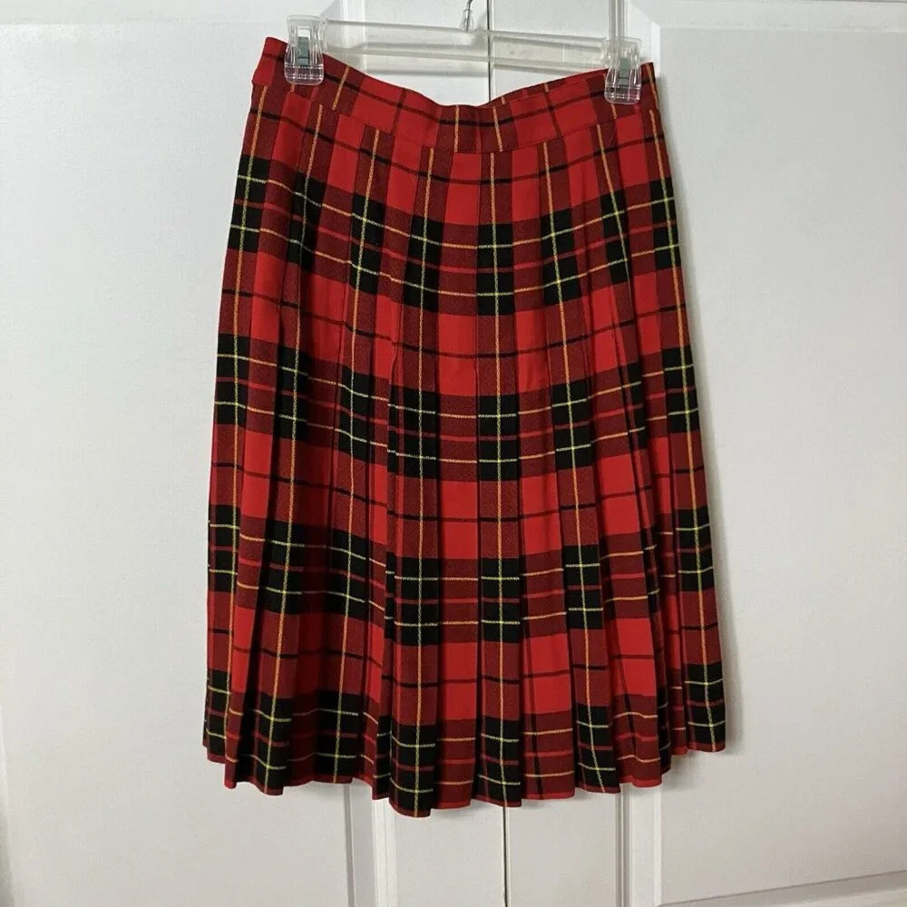 Vintage Susan Bristol Red & Black Pleated Kilt Skirt Made in Canada Womens 28"